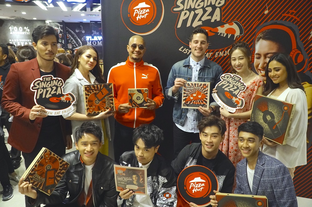 ‘The Singing Pizza’ oleh Pizza Hut