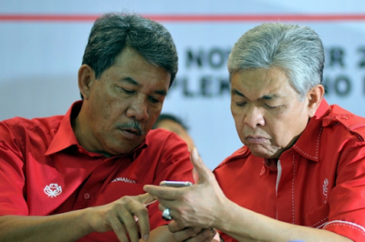 Drama UMNO: Zahid Hamidi vs Tok Mat
